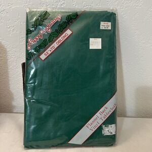 VTG NOS Christmas Holiday Vinyl Flannel‎ Back Green Oblong Tablecloth 52" X 70"